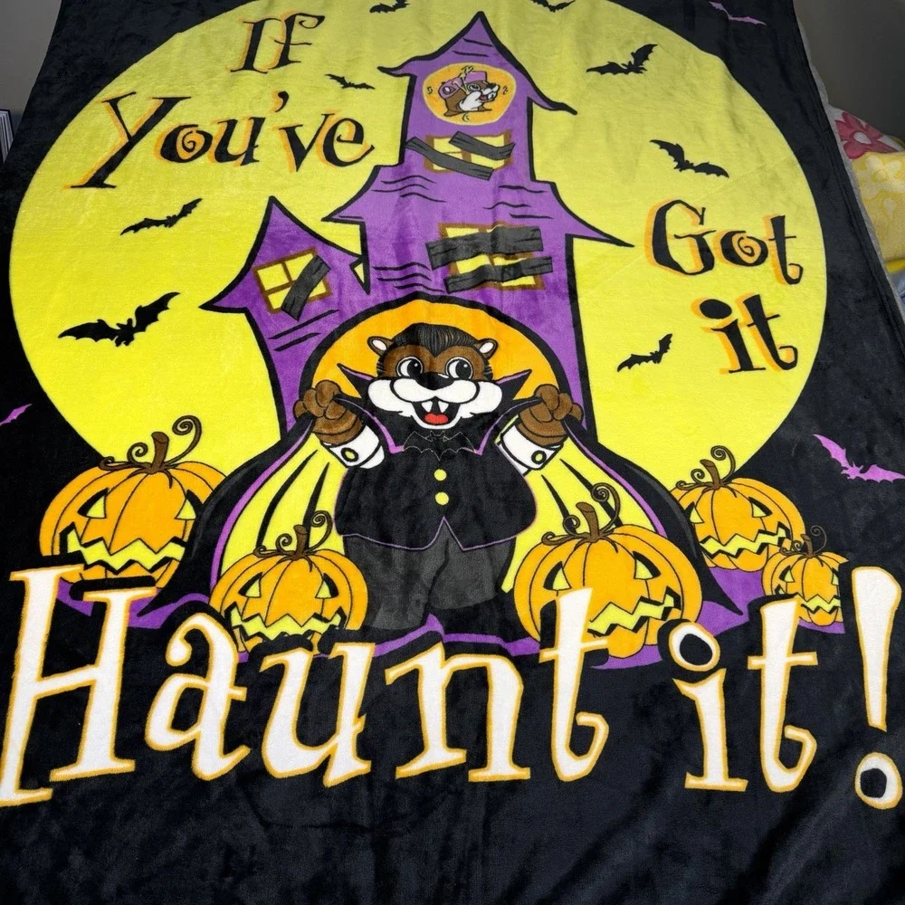 2023 Buc-ee's HALLOWEEN Limited Edition Plush Throw Blanket 50